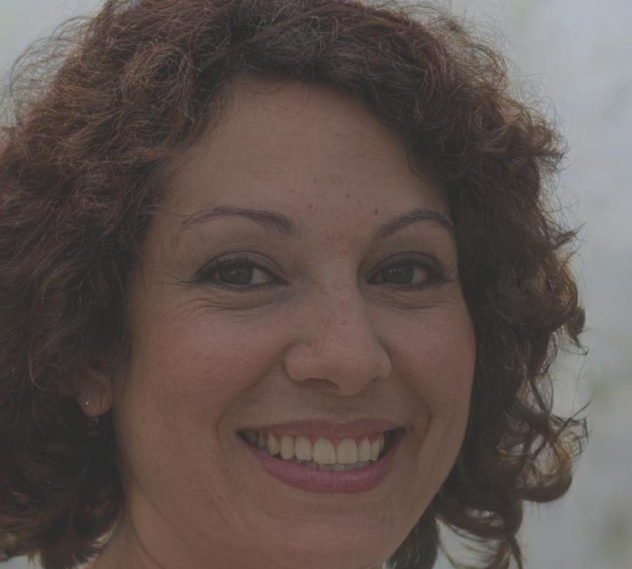 Dr. Sarah Müller - Leitende Finanzstrategin